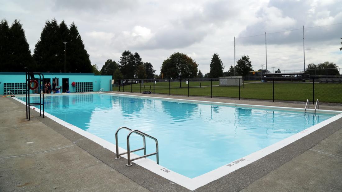 Holly Outdoor Pool
