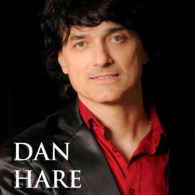 Head shot of musician performer Dan Hare