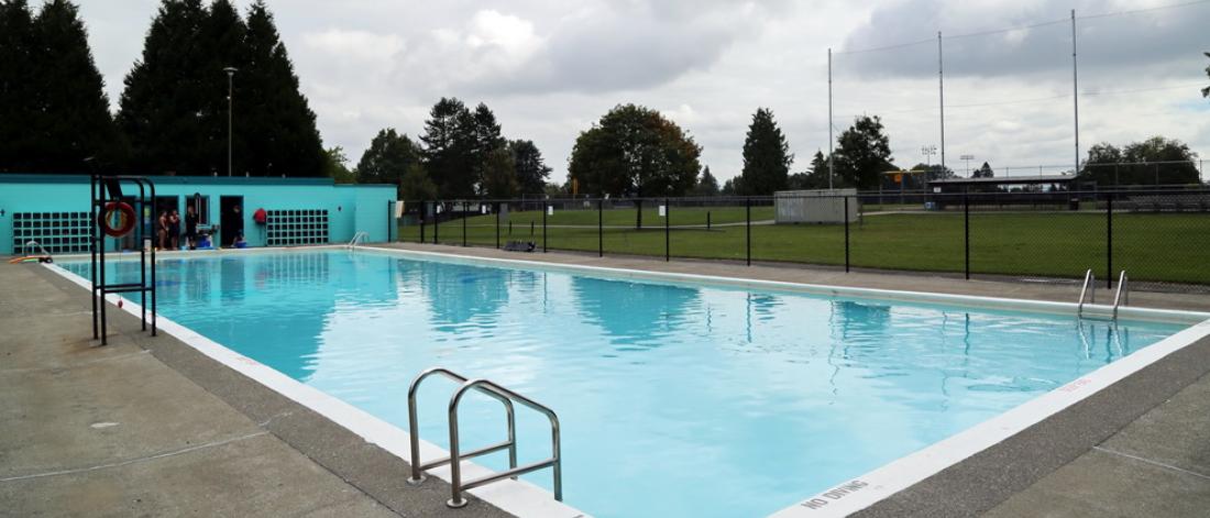 Holly Outdoor Pool