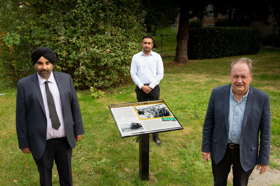 Photo (left to right): Raj Singh Toor, Vice President of the Descendants of the Komagata Maru Society, Surrey Councillor Mandeep Nagra and Mayor Doug McCallum honour victims of Komagata Maru with the new heritage storyboard.