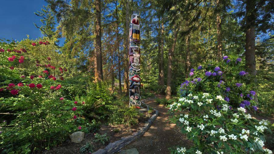 Surrey Columbian Centennial Totem Pole