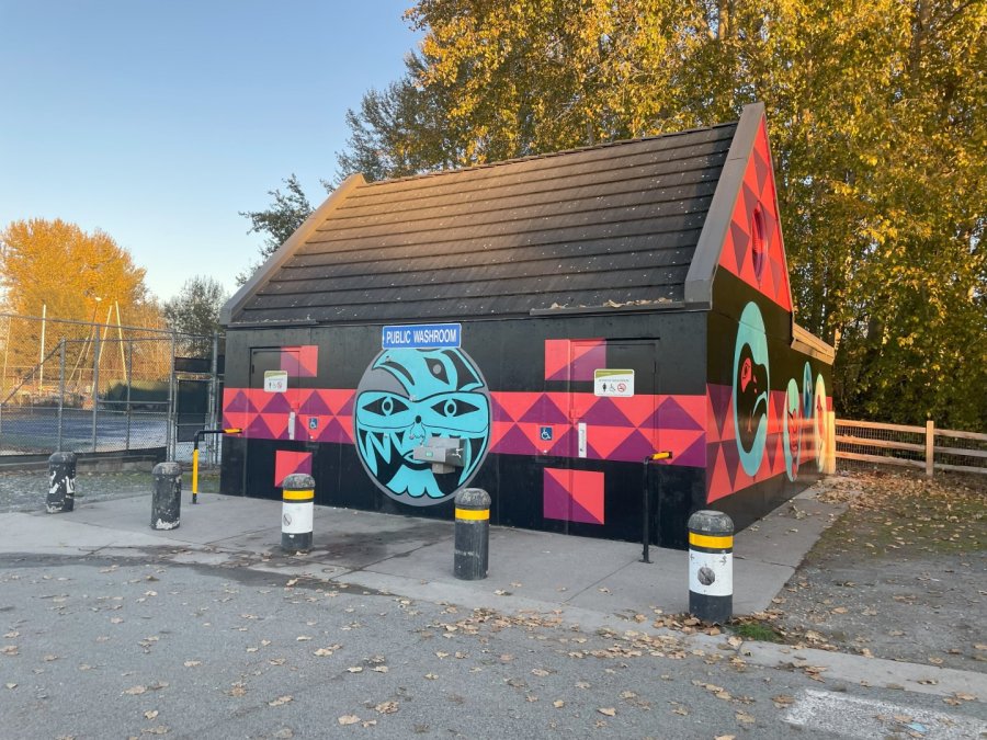Mural at Black Spit Park washroom facility featuring artwork by Semiahmoo artist, Roxanne Charles.